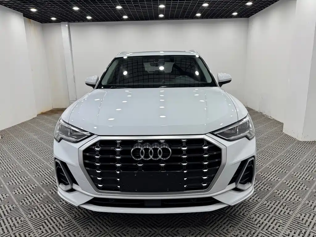 Audi Q3 — фото 2