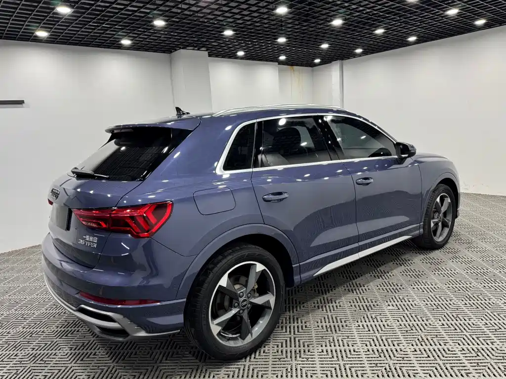 Audi Q3 — фото 7