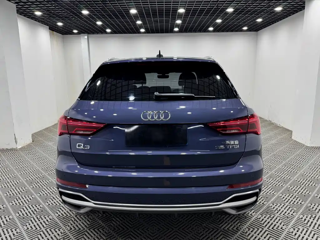 Audi Q3 — фото 8