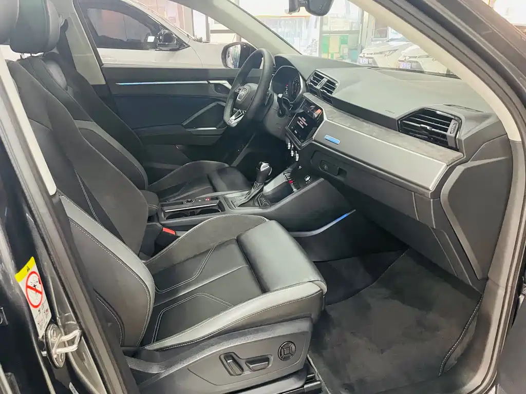 Audi Q3 Sportback — фото 13