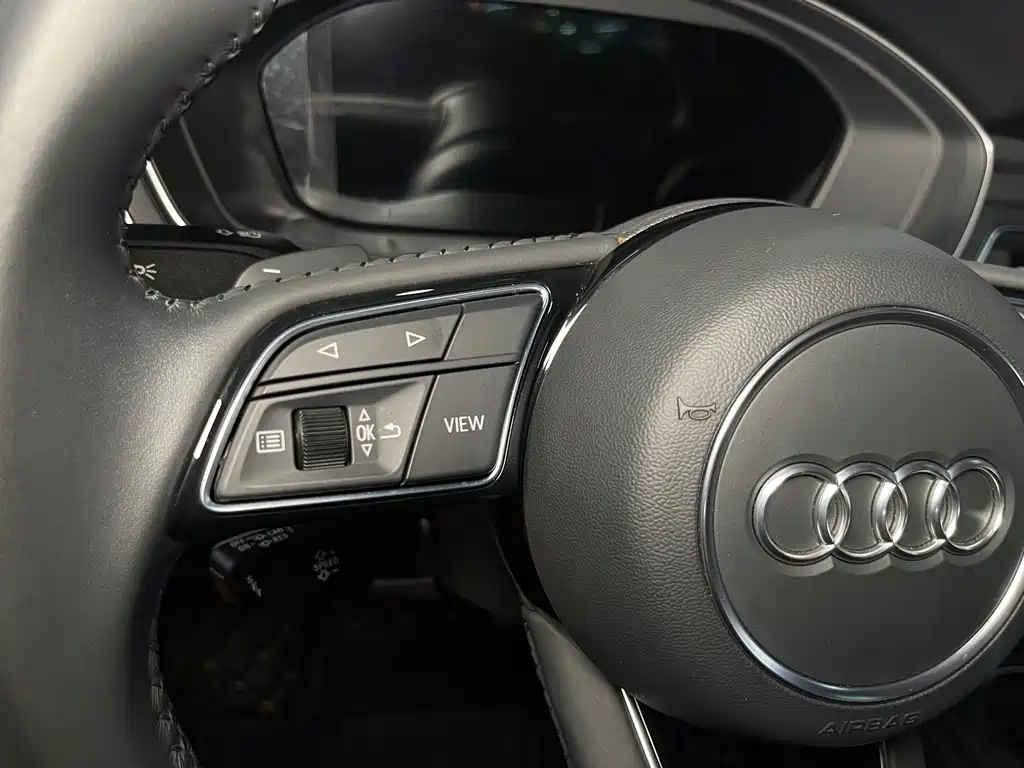 Audi A4L — фото 20