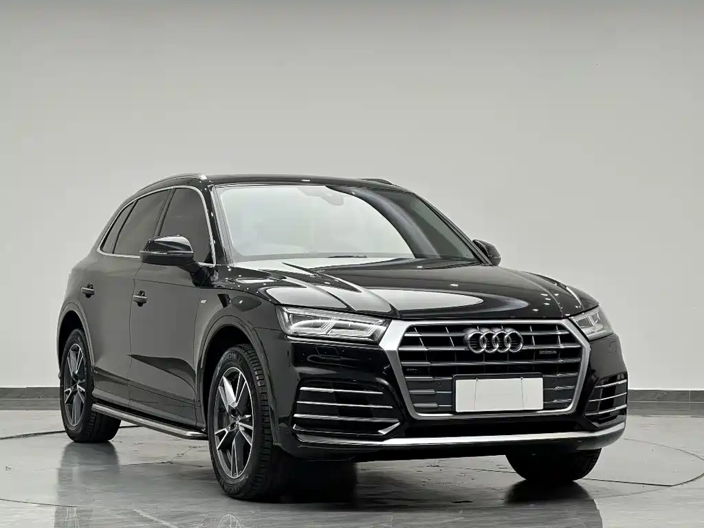 Audi Q5L — фото 2