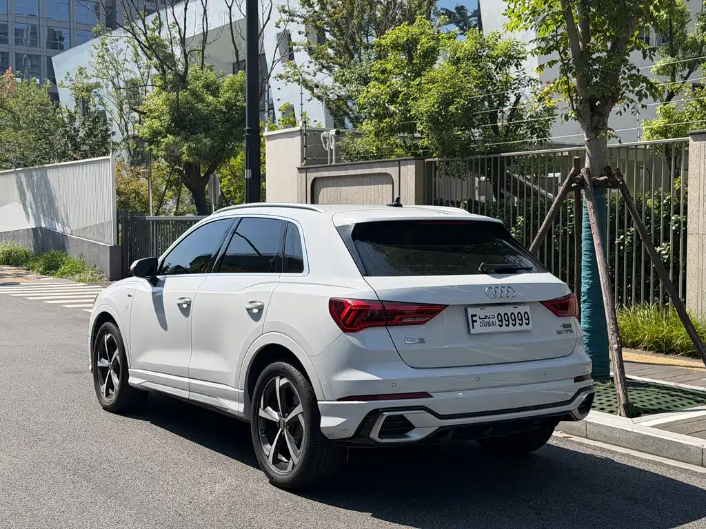 Audi Q3 — фото 4