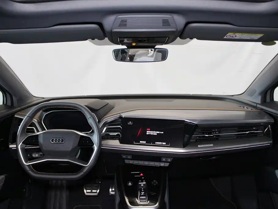 Audi Q4 e-tron — фото 10