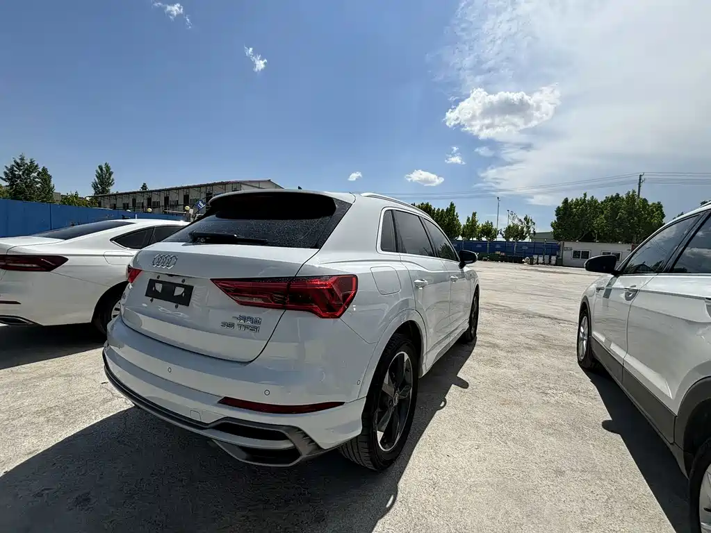 Audi Q3 — фото 3
