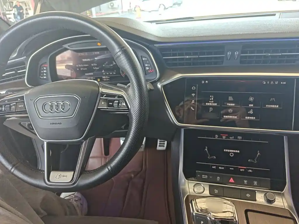 Audi A6L — фото 10