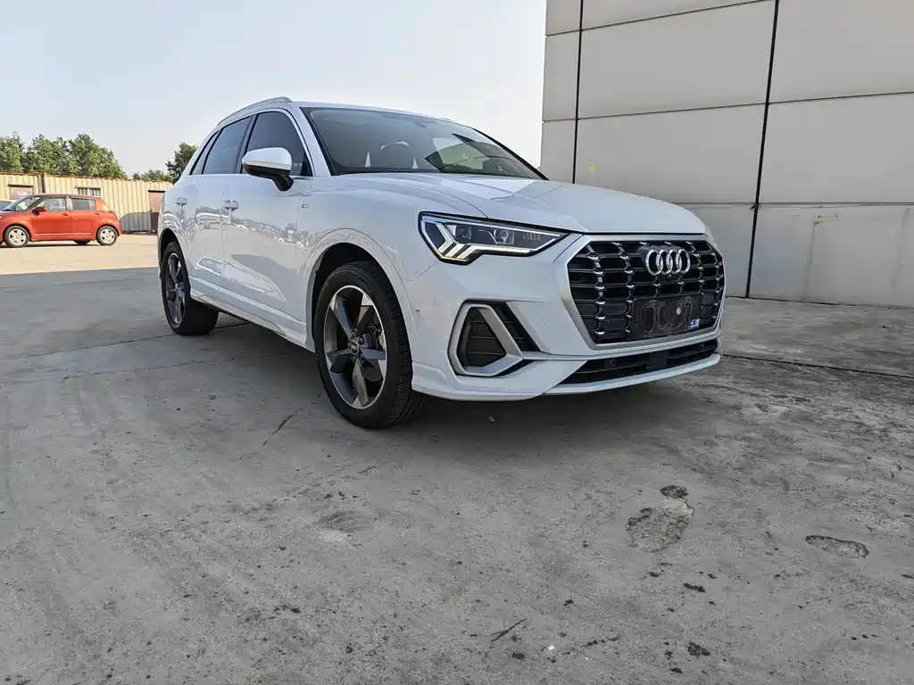 Audi Q3 — фото 3
