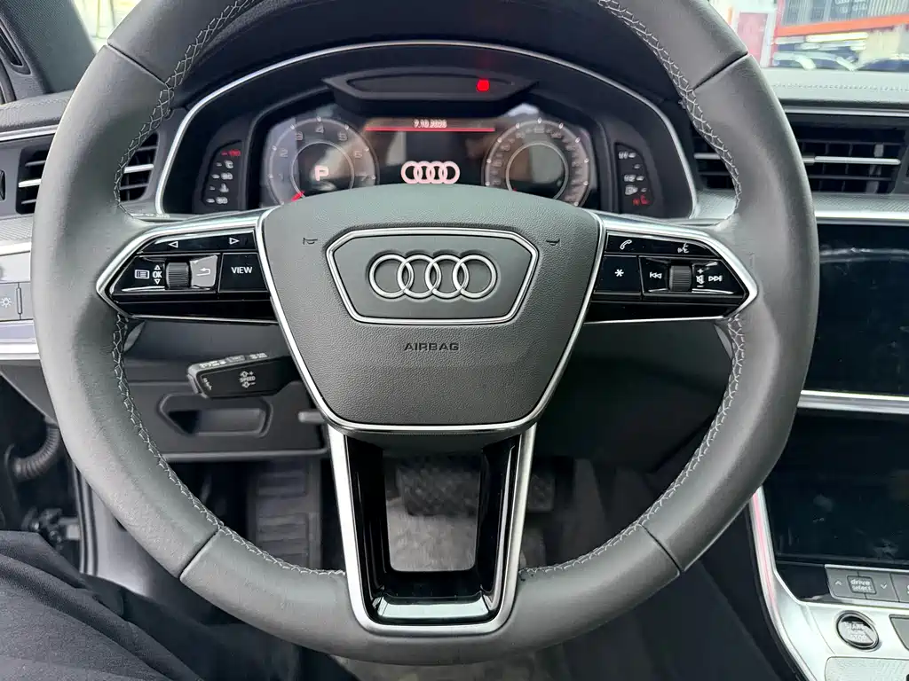 Audi A6L — фото 6
