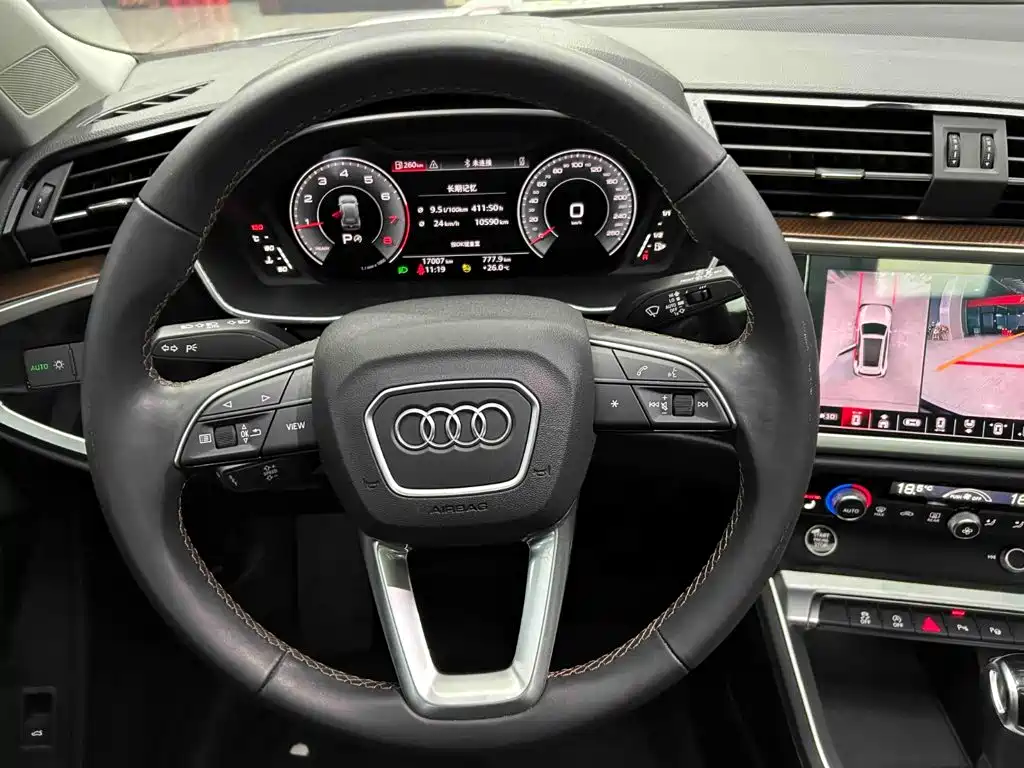 Audi Q3 — фото 8