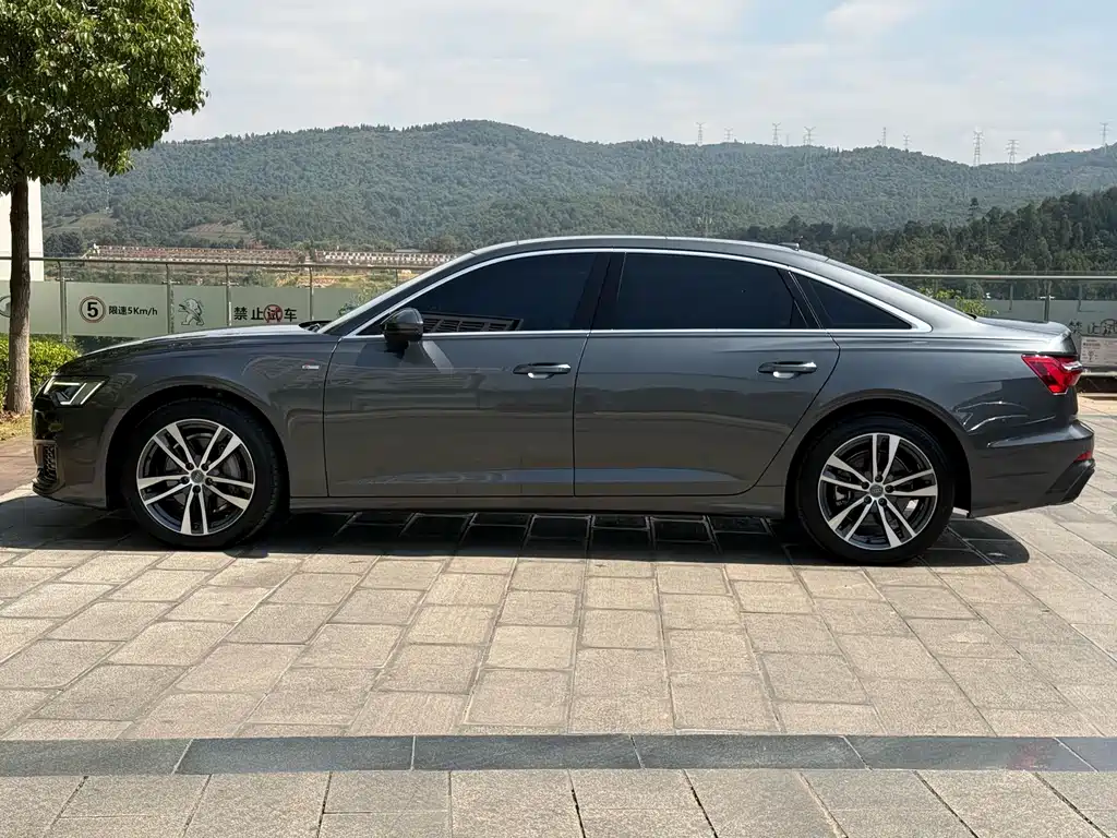 Audi A6L — фото 23