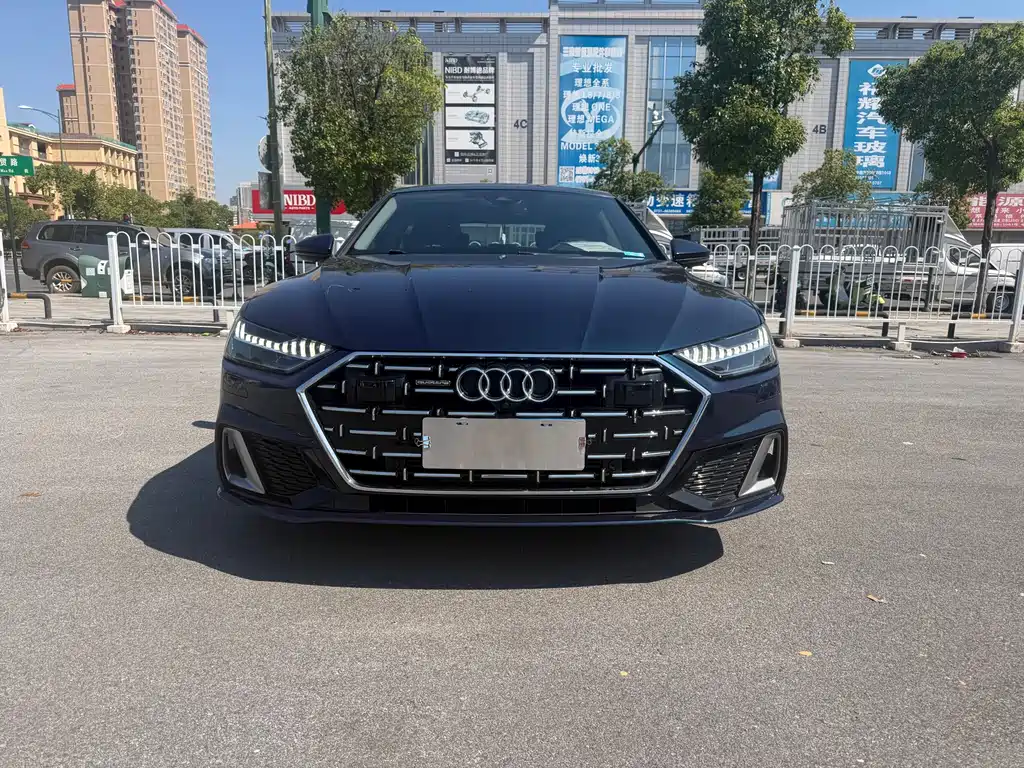 Audi A7L — фото 2