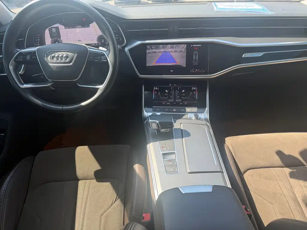 Audi A7L — фото 11