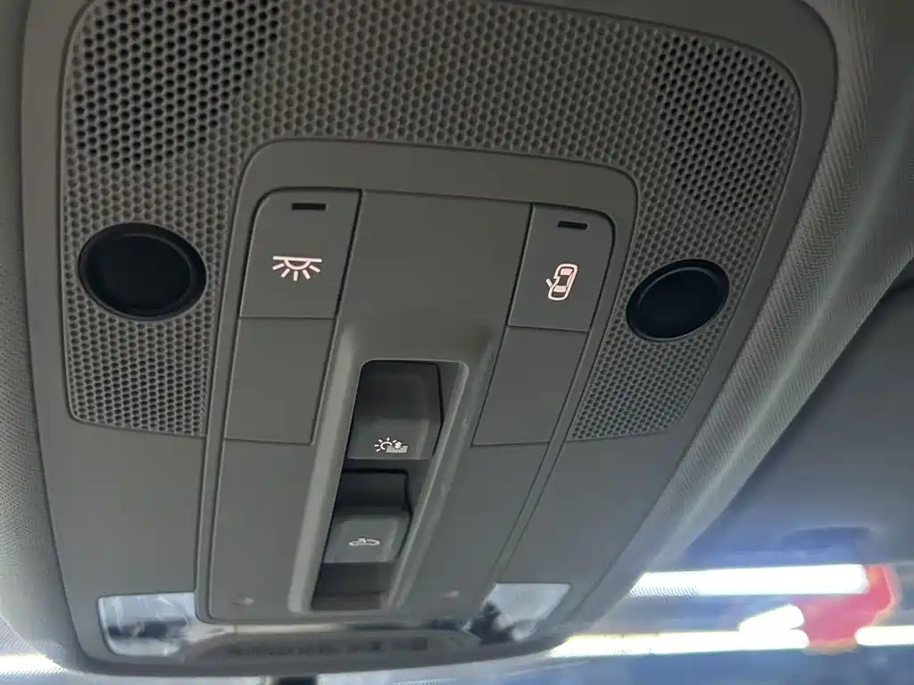 Audi Q3 — фото 11