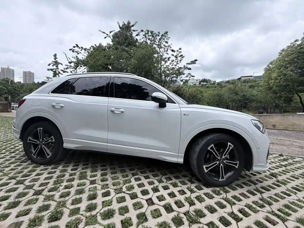 Audi Q3 — фото 6