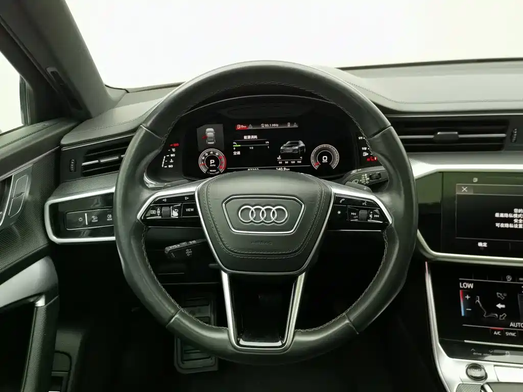 Audi A6L — фото 11