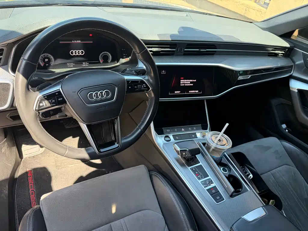 Audi A6L — фото 8