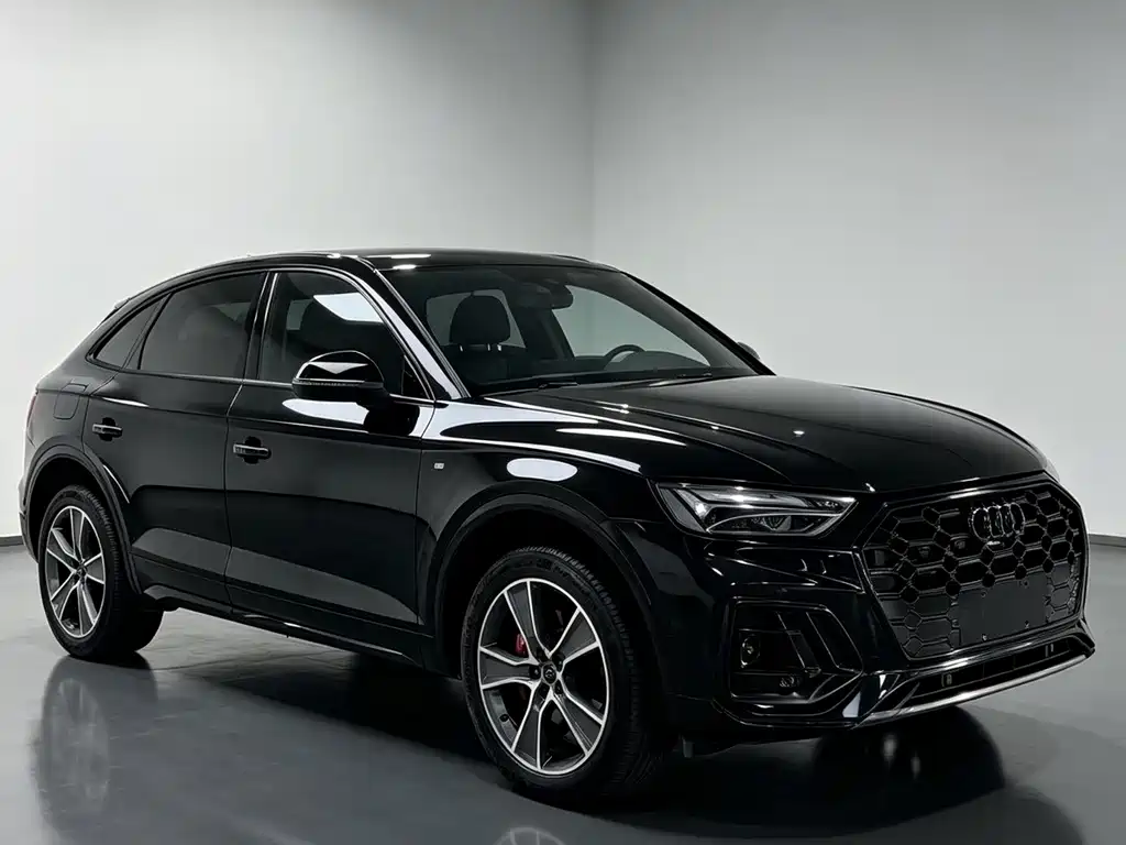 Audi Q5L Sportback — фото 3