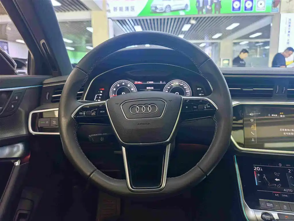 Audi A6L — фото 15