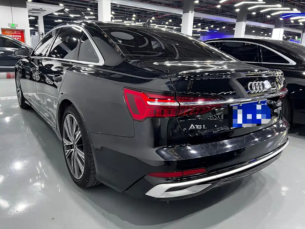 Audi A6L — фото 17