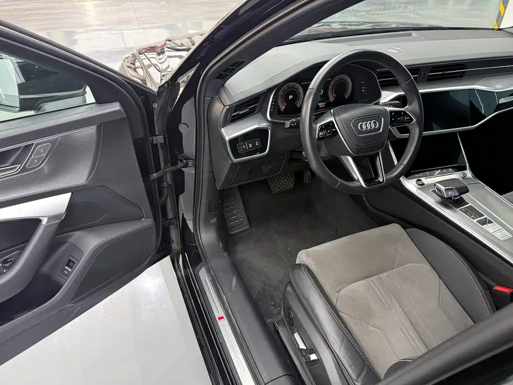 Audi A6L — фото 5