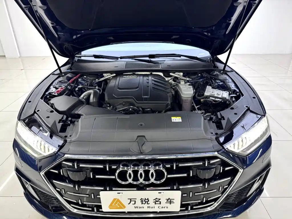 Audi A7L — фото 18