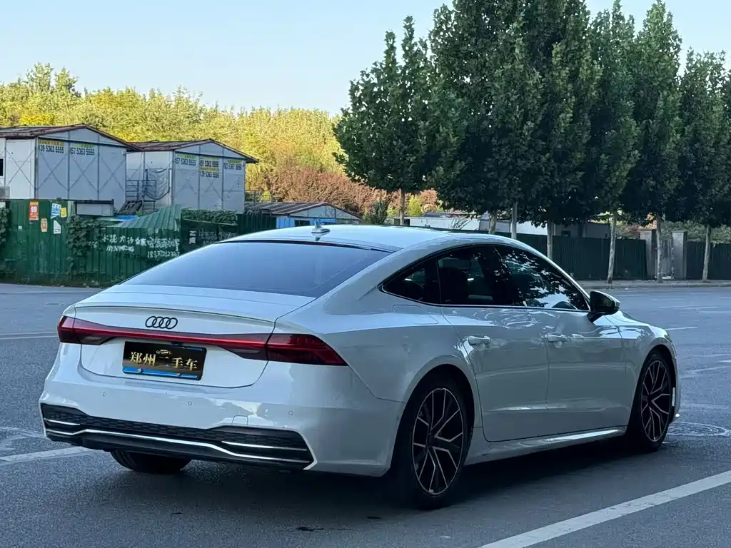 Audi A7 — фото 7
