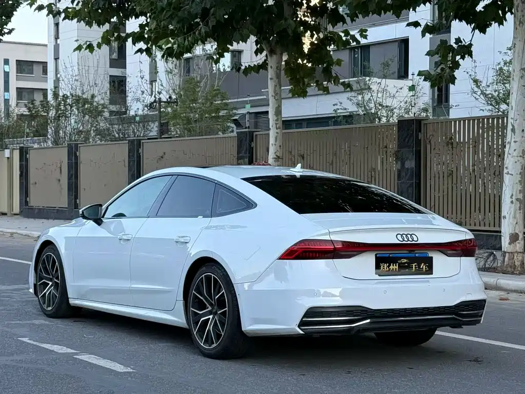 Audi A7 — фото 9