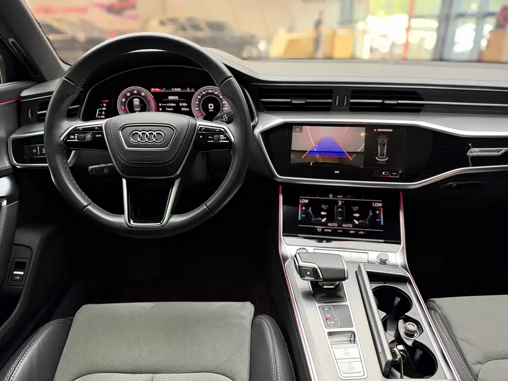Audi A6L — фото 8