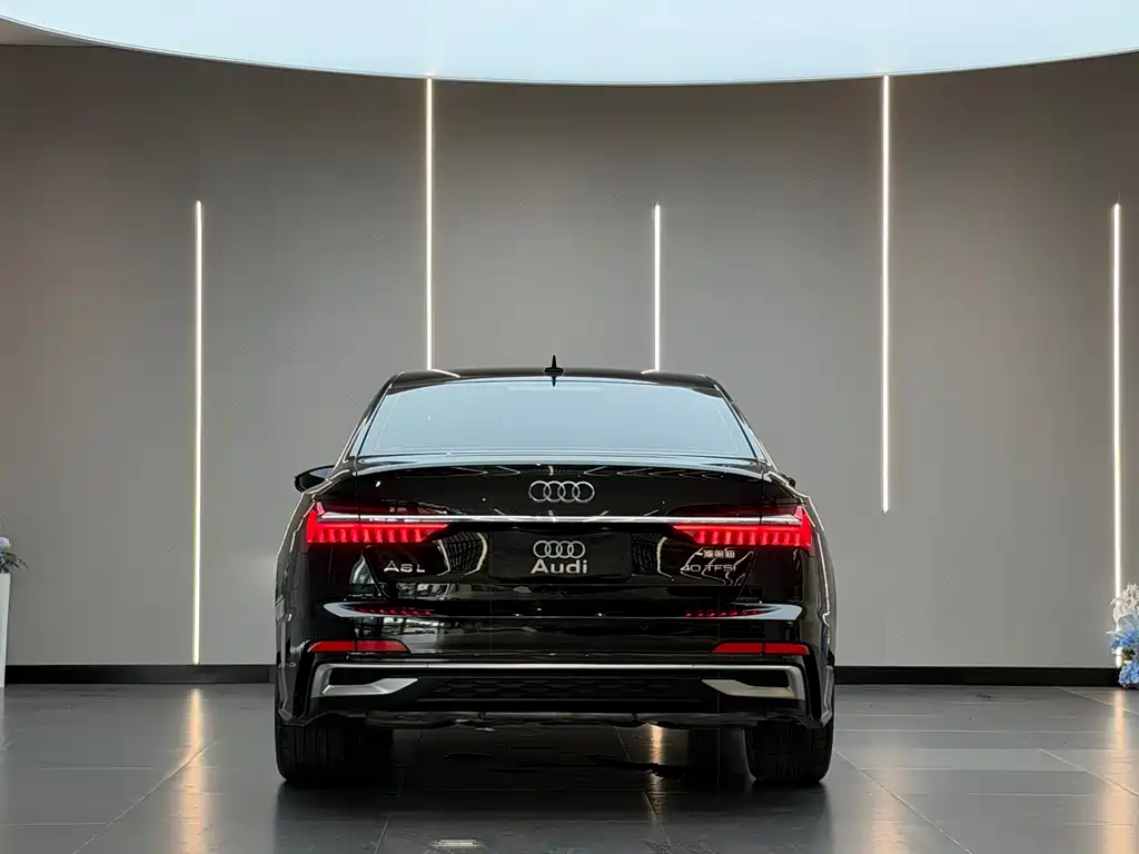 Audi A6L — фото 10