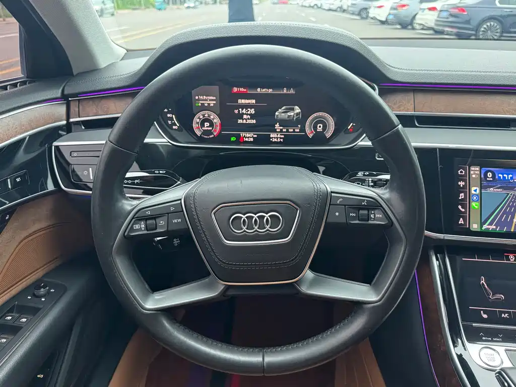 Audi A8 — фото 9