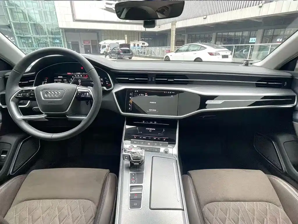 Audi A7L — фото 4