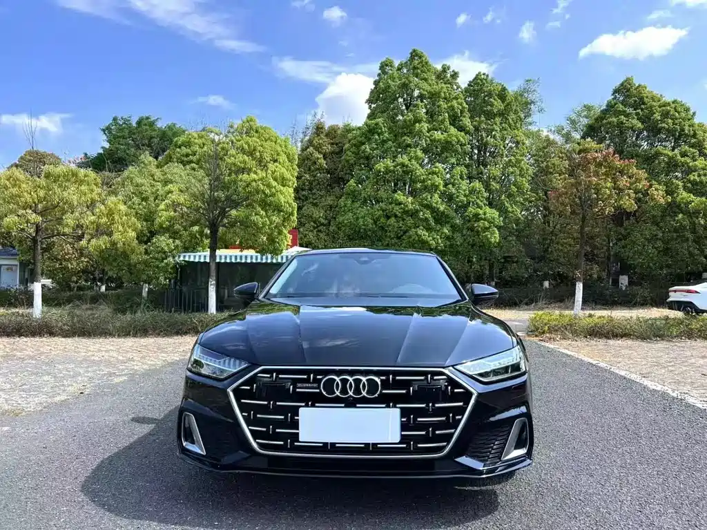 Audi A7L — фото 2