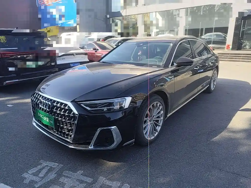 Audi A8 — фото 2