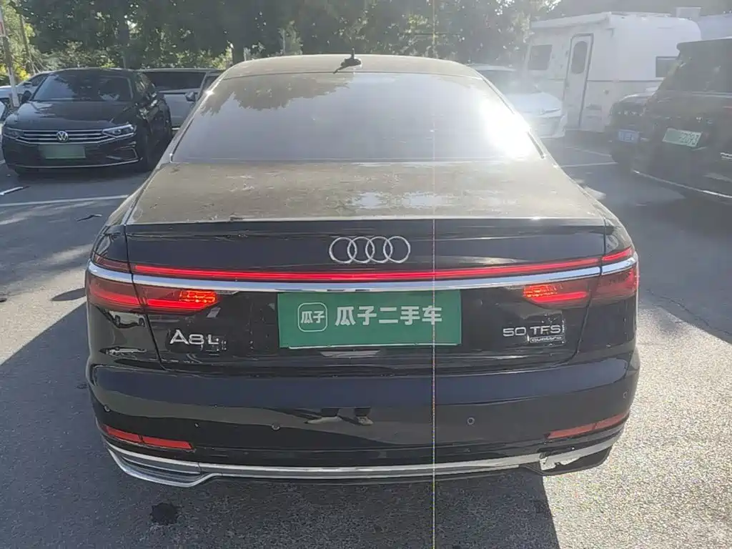 Audi A8 — фото 6