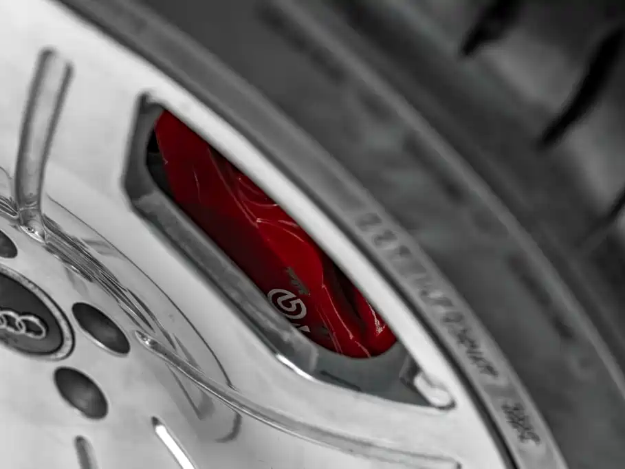Audi A8 — фото 45