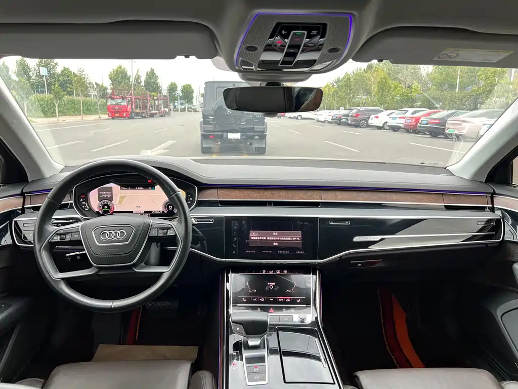 Audi A8 — фото 8