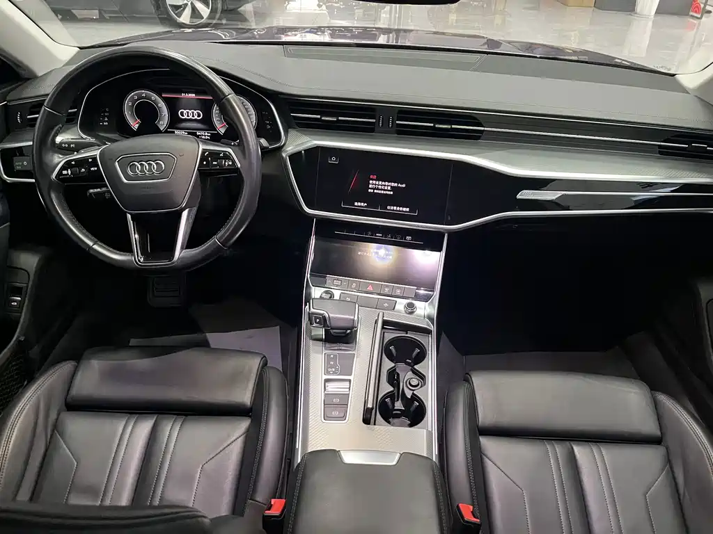 Audi A7 — фото 13