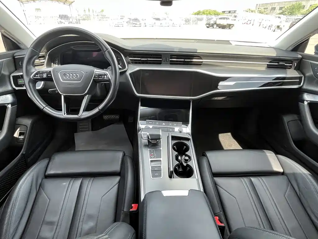 Audi A7 — фото 29