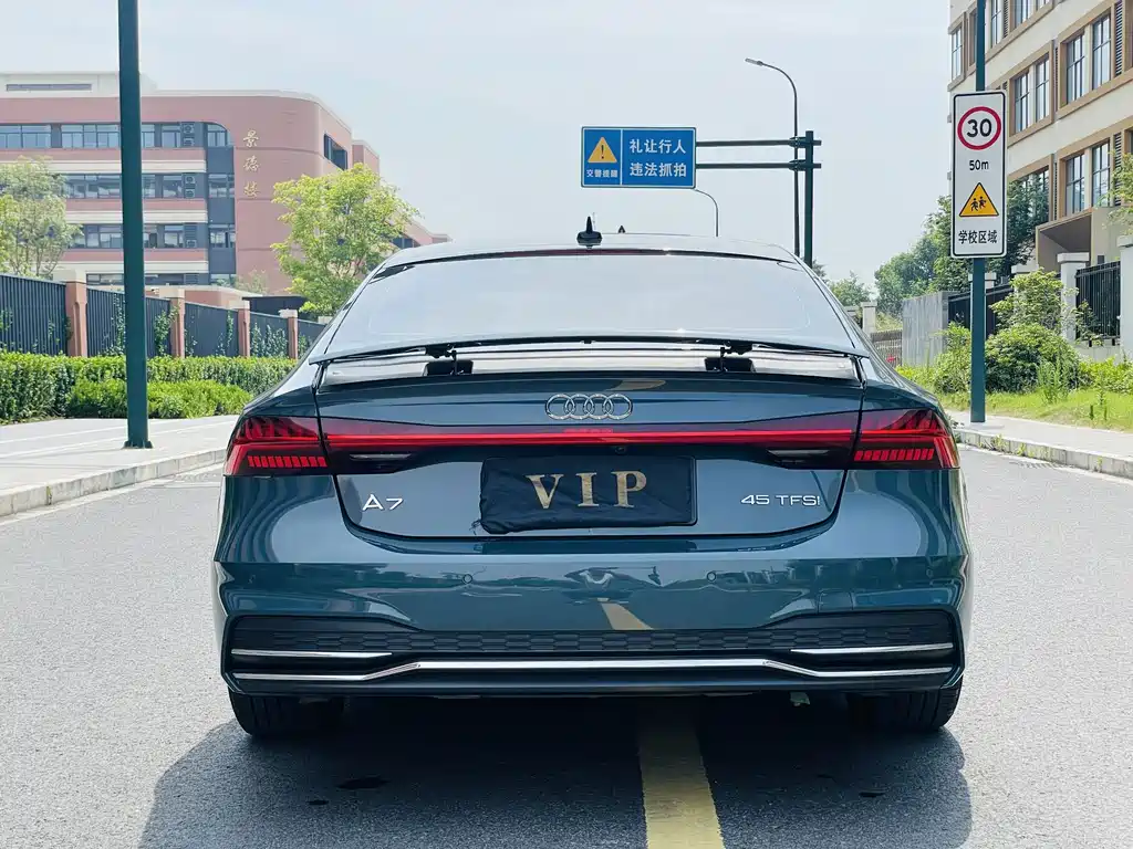 Audi A7 — фото 36