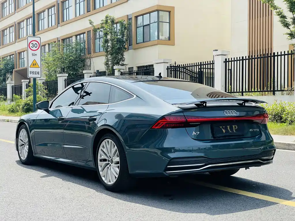 Audi A7 — фото 37