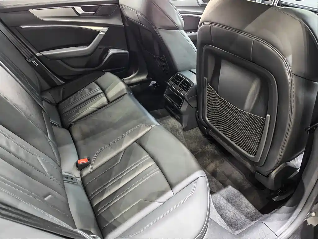 Audi A7 — фото 14