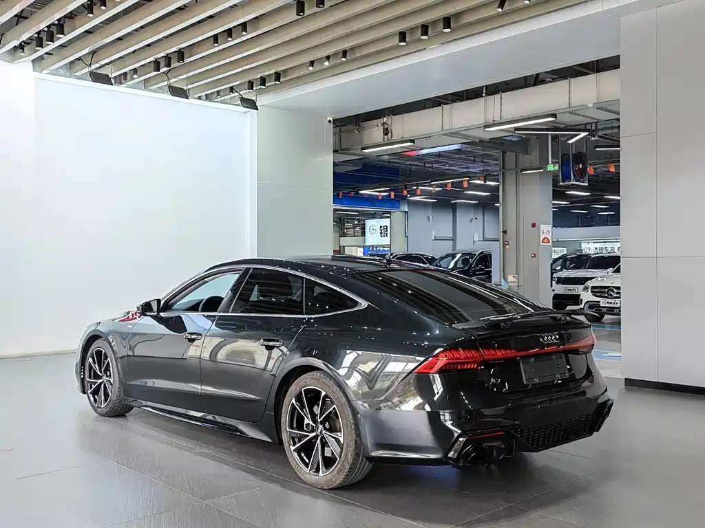 Audi A7 — фото 17