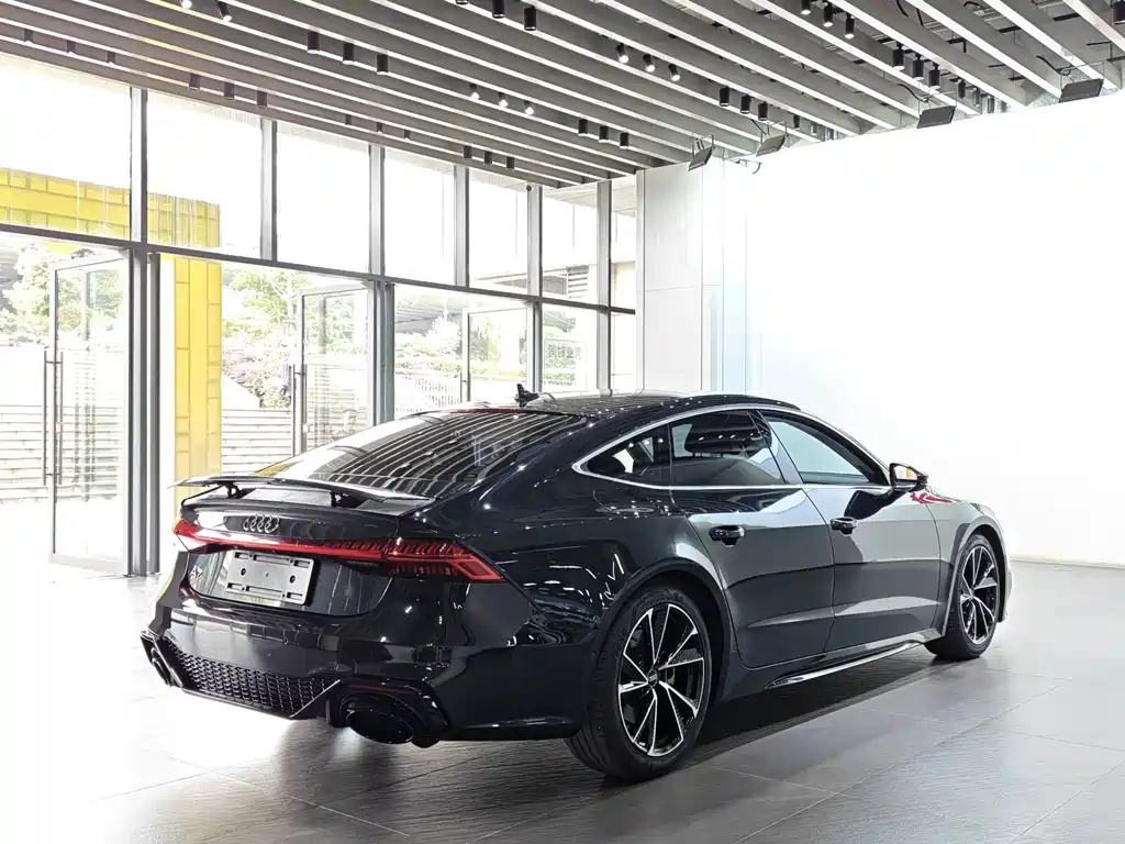 Audi A7 — фото 19