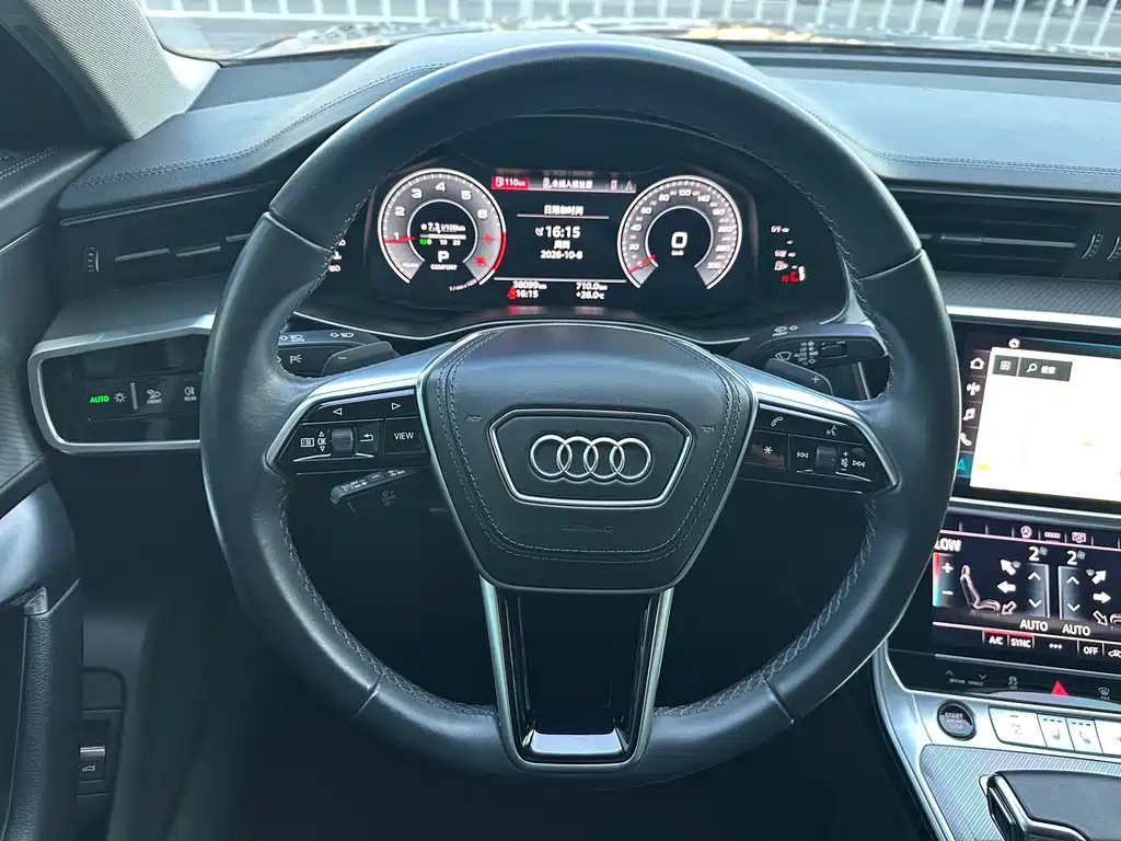 Audi A6L — фото 8