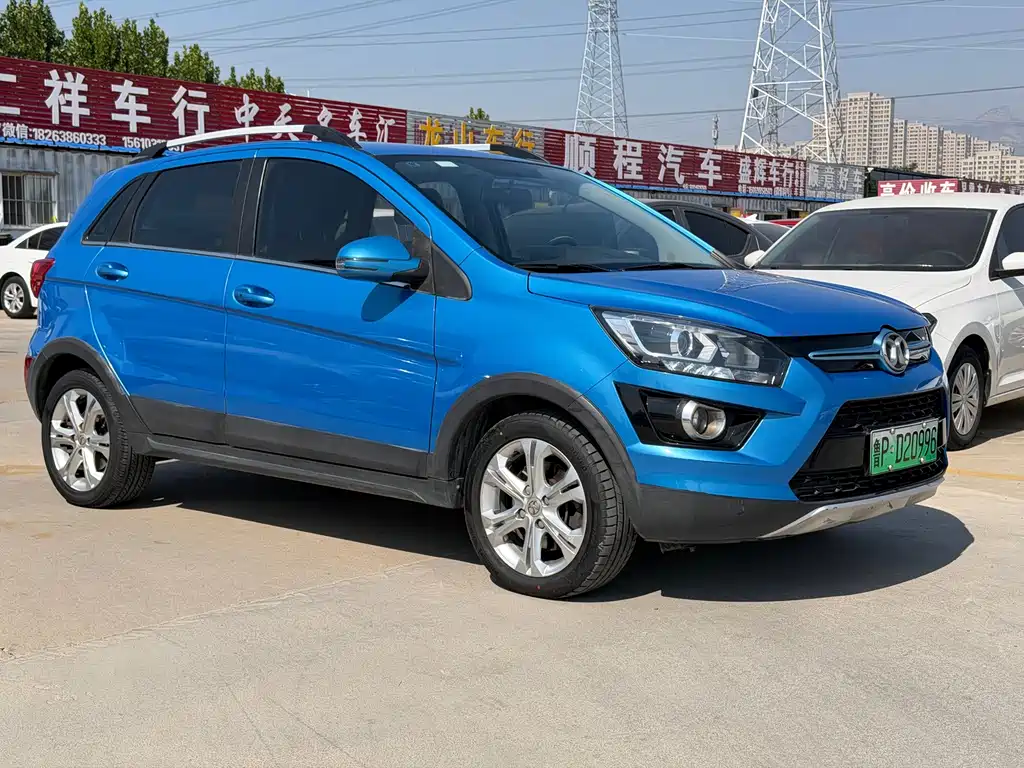 BAIC New Energy EX — фото 2