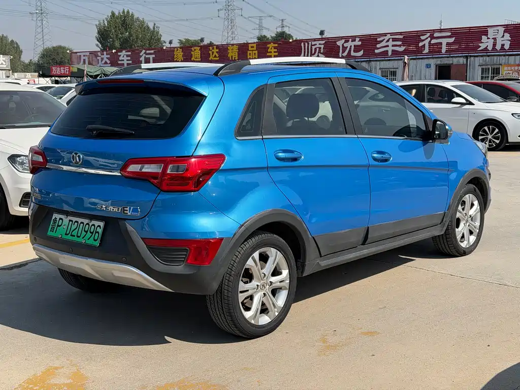BAIC New Energy EX — фото 4
