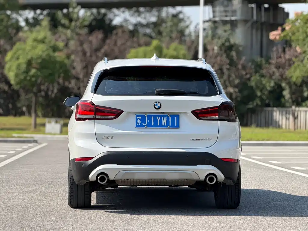 BMW X1 — фото 13