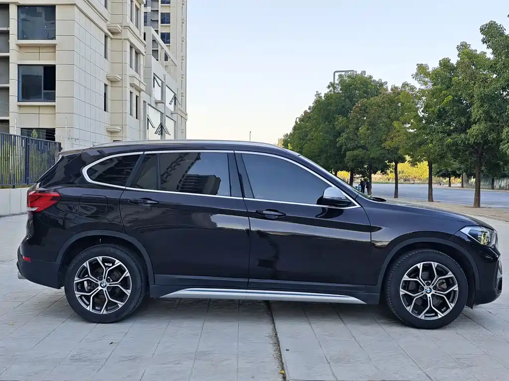 BMW X1 — фото 9