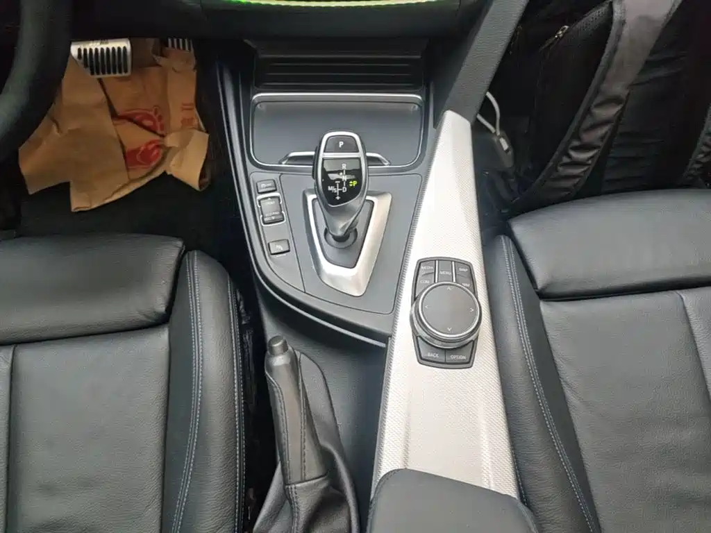 BMW 3 Series GT — фото 14