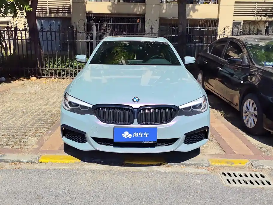 BMW 5 Series (Import) — фото 2
